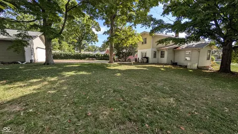 Exterior - 922 Elbert St, Indianapolis, IN 46227 photo 5 of 8