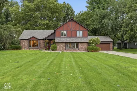 2725 N Richard Dr, Shelbyville, IN 46176