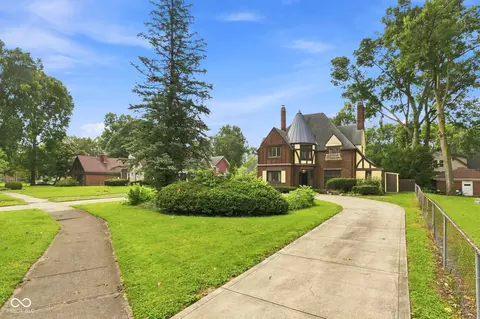 3763 Watson Rd, Indianapolis, IN 46205