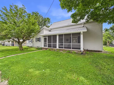 Exterior - 558 Central Ave, Middletown, IN 47356 photo 2 of 5