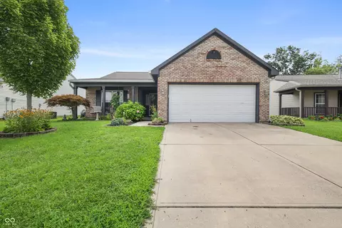 3207 Knobstone Ln, Indianapolis, IN 46203