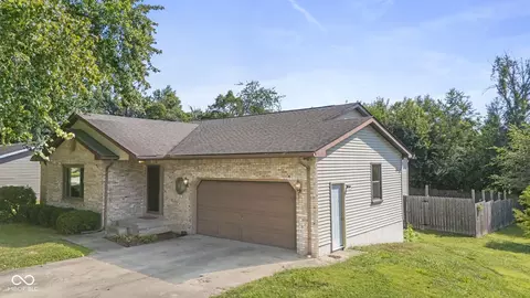 133 N Michael Dr, Scottsburg, IN 47170