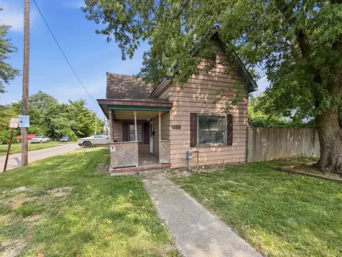 2202 Columbus Ave, Anderson, IN 46016