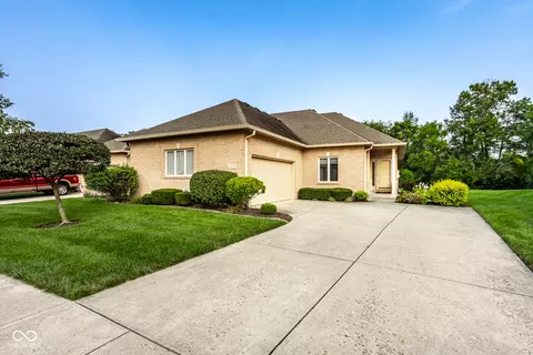 1392 Heron Rdg, Greenwood, IN 46143