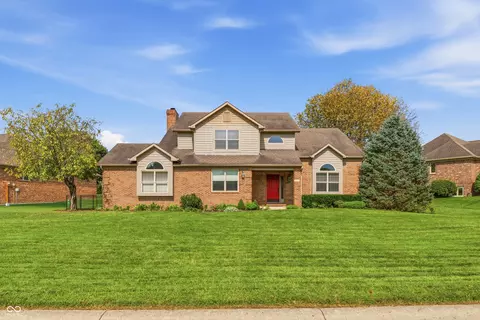 911 Silver Valley Dr, Greenwood, IN 46142