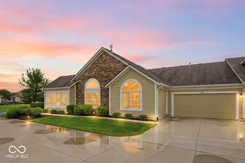1156 Extraordinary Trl, Greenfield, IN 46140