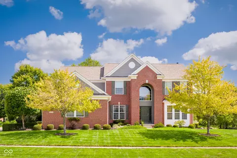 4737 Pebblepointe, Zionsville, IN 46077