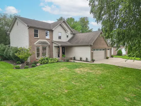 941 Peregrine Dr, Columbus, IN 47203