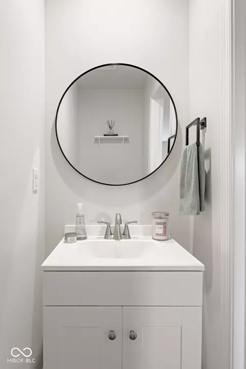 Bath - 9816 Hulton Rd, Pendleton, IN 46064 photo 1 of 5