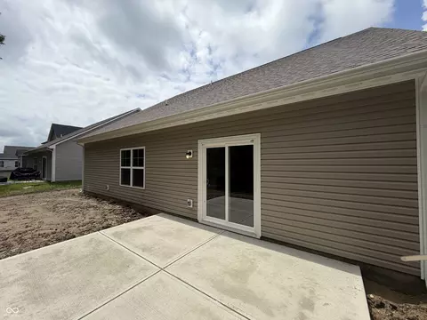 1646 Pebble Beach Dr, Pendleton, IN 46064 photo 8