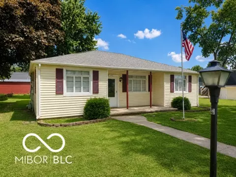 207 N 4th St N, Elwood, IN 46036