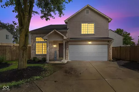 732 Cembra Dr, Greenwood, IN 46143