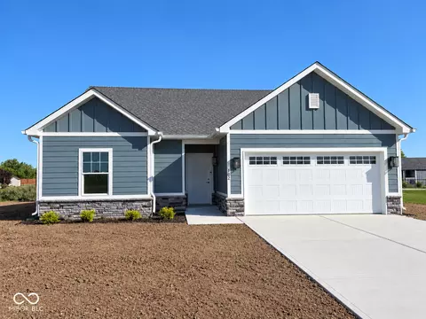 102 Sunburst Cir, Alexandria, IN 46001