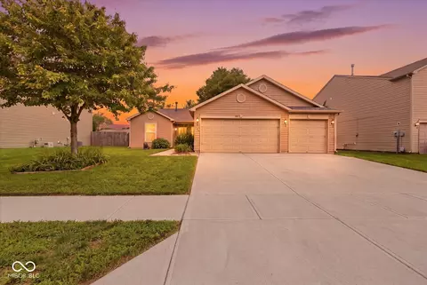 707 Westpointe Dr, Shelbyville, IN 46176
