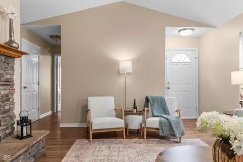 Entry Way - 9621 W Stargazer, Pendleton, IN 46064 photo 1 of 2