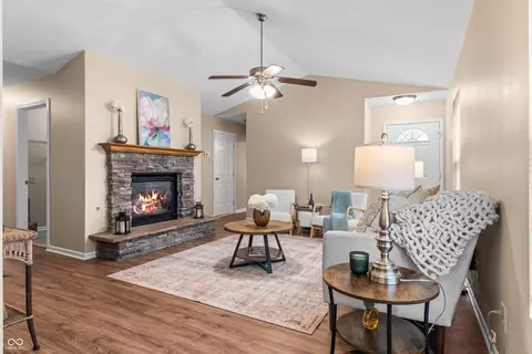 Living - 9621 W Stargazer, Pendleton, IN 46064 photo 2 of 4