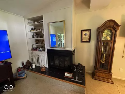 Living - 3100 E Sunset Dr, Muncie, IN 47303 photo 2 of 3