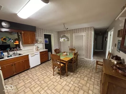 Kitchen - 3100 E Sunset Dr, Muncie, IN 47303 photo 3 of 3