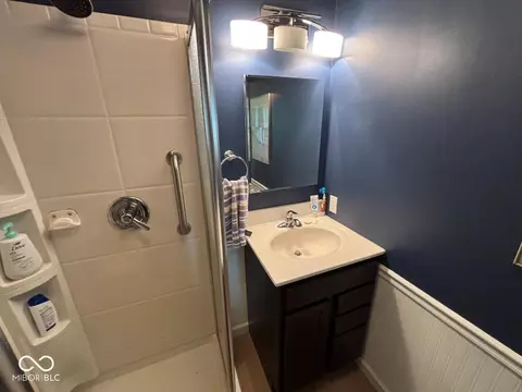 Bath - 3100 E Sunset Dr, Muncie, IN 47303 photo 5 of 5