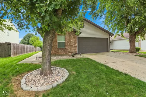 8510 Coralberry Ln, Indianapolis, IN 46239