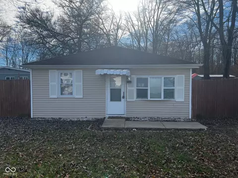 1041 W Hendricks Ave, Shelbyville, IN 46176