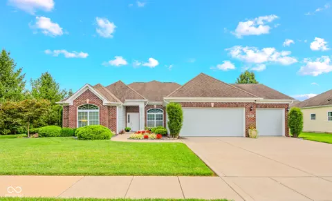 6103 Pelican Ln, Columbus, IN 47201