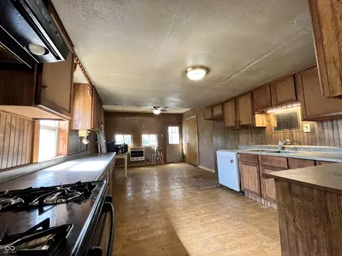 Kitchen - 5243 E 1100 N, Pendleton, IN 46064 photo 1 of 2