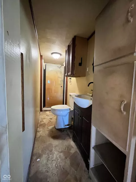 Bath - 5243 E 1100 N, Pendleton, IN 46064 photo 1 of 3