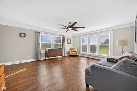 Living - 5365 E State St E, Columbus, IN 47201 photo 4 of 4