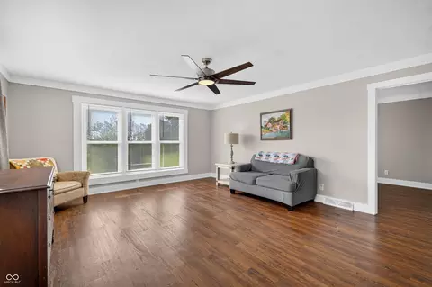 Living - 5365 E State St E, Columbus, IN 47201 photo 3 of 4