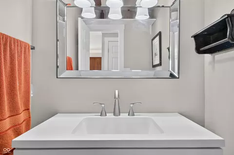 Bath - 5365 E State St E, Columbus, IN 47201 photo 4 of 8