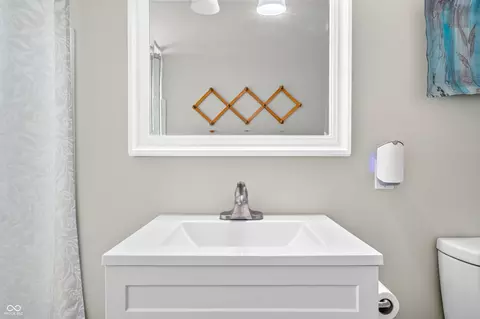 Bath - 5365 E State St E, Columbus, IN 47201 photo 8 of 8