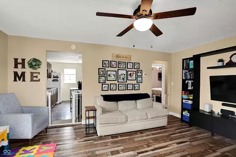 Living - 511 E Marion Ave, Arcadia, IN 46030 photo 2 of 3