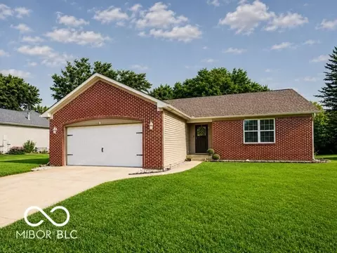 342 Chestnut St, Danville, IN 46122