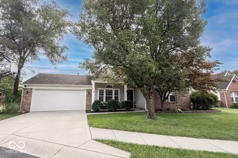 11131 Settlers Ct, Fishers, IN 46038