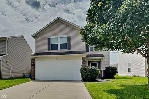 8133 Whistlewood Dr, Indianapolis, IN 46239