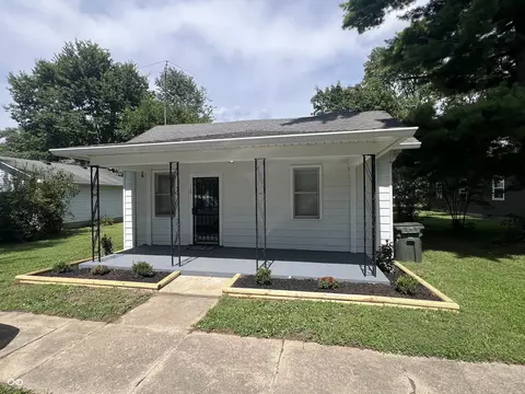 118 E Fletcher St, Morristown, IN 46161