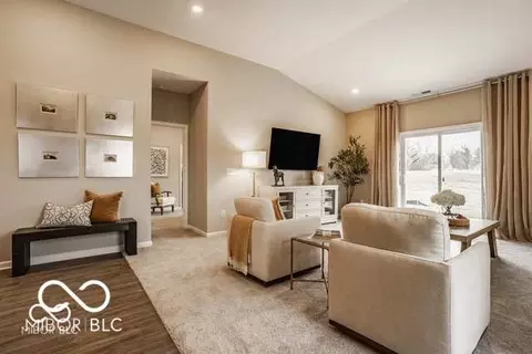 Living - 1545 Pebble Beach Dr, Pendleton, IN 46064 photo 1 of 1