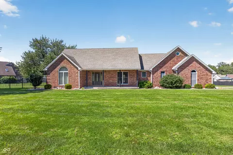 8576 Wickersham Way, Seymour, IN 47274