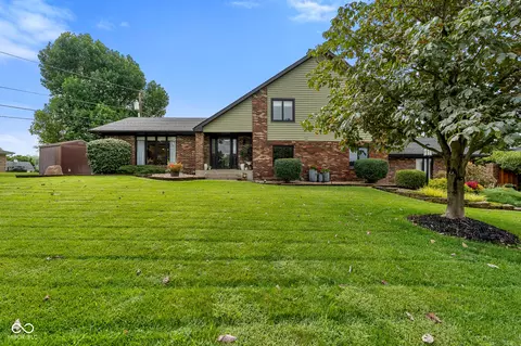 1411 Stadium Dr, Seymour, IN 47274