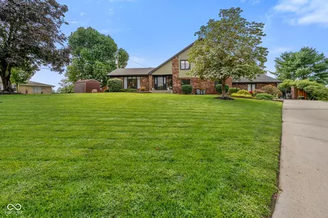 1411 Stadium Dr, Seymour, IN 47274