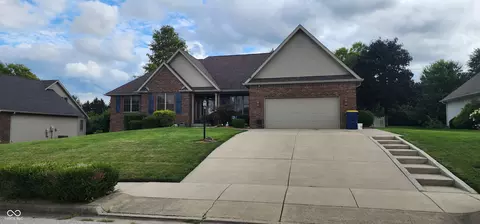518 Brentfield Dr, Greencastle, IN 46135