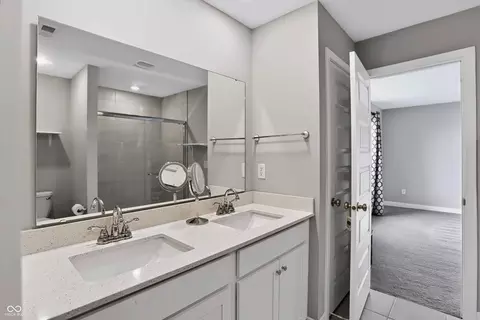 Bath - 8653 Kellner St, Pendleton, IN 46064 photo 3 of 4