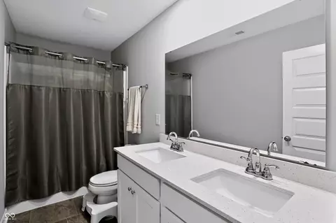 Bath - 8653 Kellner St, Pendleton, IN 46064 photo 4 of 4