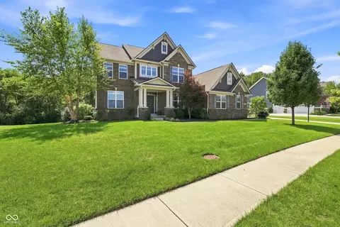 16424 Maines Valley Dr, Noblesville, IN 46062