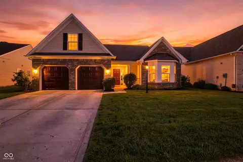 8194 Sedge Grass Rd, Noblesville, IN 46060