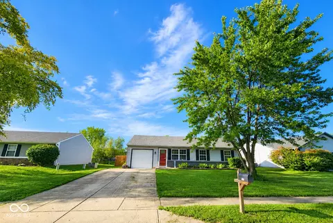 134 Meadow Creek South Dr, Whiteland, IN 46184