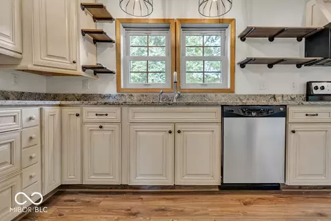 Kitchen - 4585 E Robinson Rd, Bloomington, IN 47408 photo 3 of 4