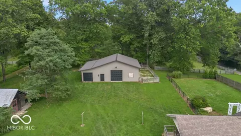 Exterior - 4585 E Robinson Rd, Bloomington, IN 47408 photo 5 of 14
