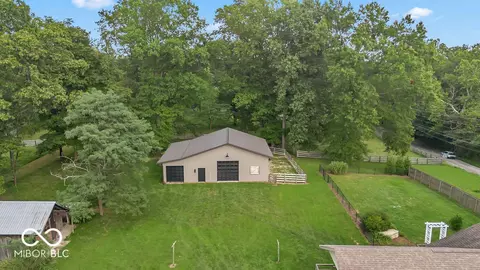 Exterior - 4585 E Robinson Rd, Bloomington, IN 47408 photo 7 of 14